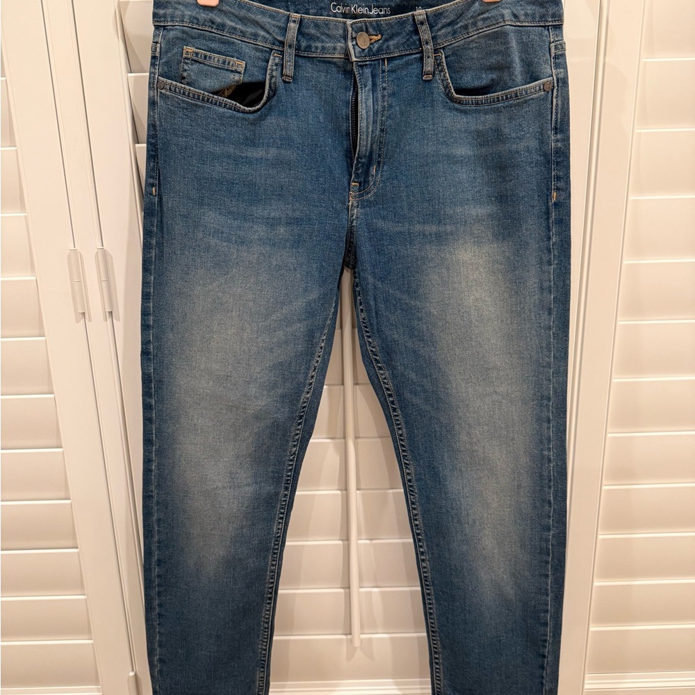 Calvin Klein Jeans Slim Fit in Classic Blue